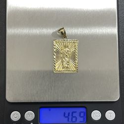 10k Gold Pendant