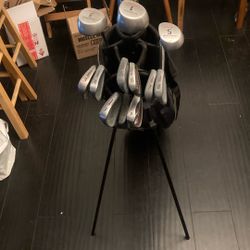 Golf Men’s RH Wilson w/Wilson Stand Bag