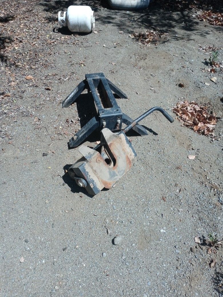 5th Wheel Set Up No Rails