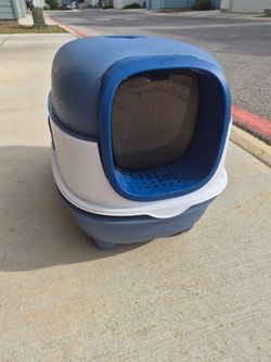 Hooded Cat Litter Box with Door