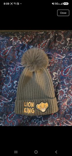 Lion King Pom Pom Beanie Hat
