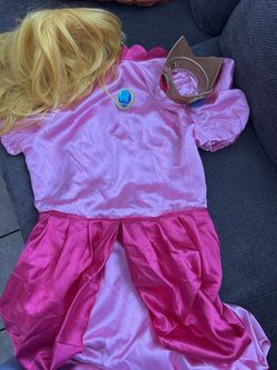 Used Peach Long dress With Wig And crown $30