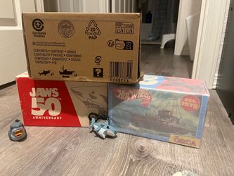 Hot wheels jaws 50th anvi set