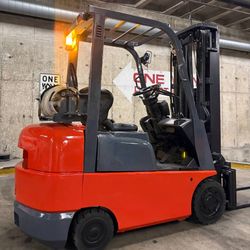 TOYOTA M7 forklift for sale EXCELLENT condition 