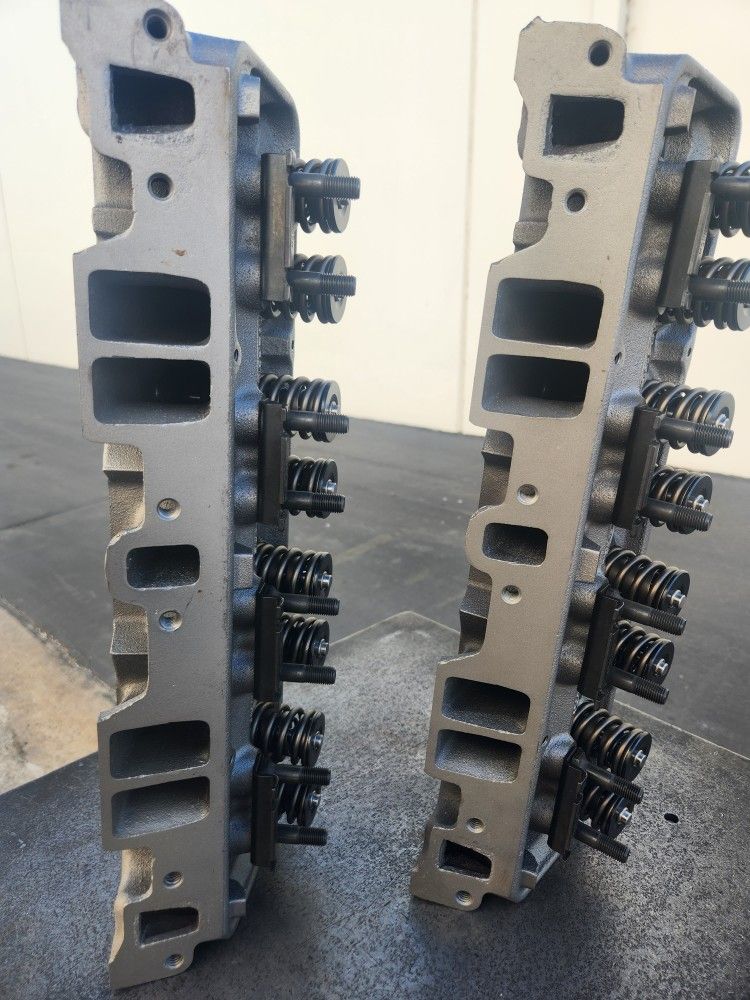 Sbc 462 Double Hump Heads for Sale in Riverside, CA OfferUp