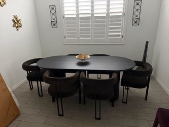 Brand-New Dining Table Set with 6 Chairs