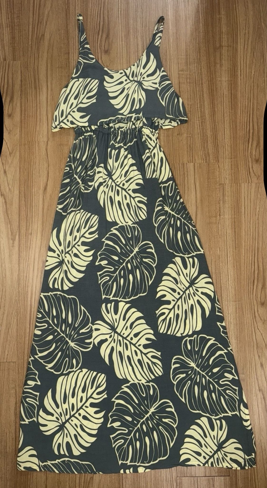 Women’s NAPUA  Maxi Dress Size Small
