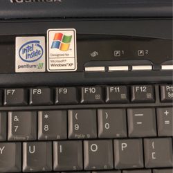 Year 2002 Toshiba Satellite Windows XP, Like New 