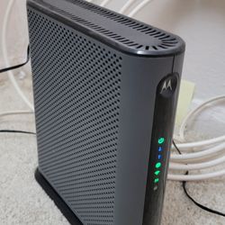Motorola MG7700 Modem And Router 