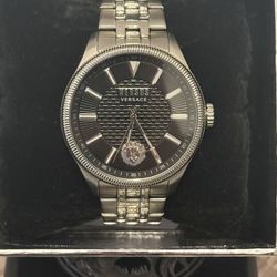 Versus Versace Men’s Watch VSPH3221 – Brand New – Full Kit + Extra Leather Strap