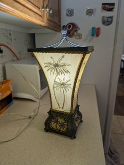 Palm tree table lamp