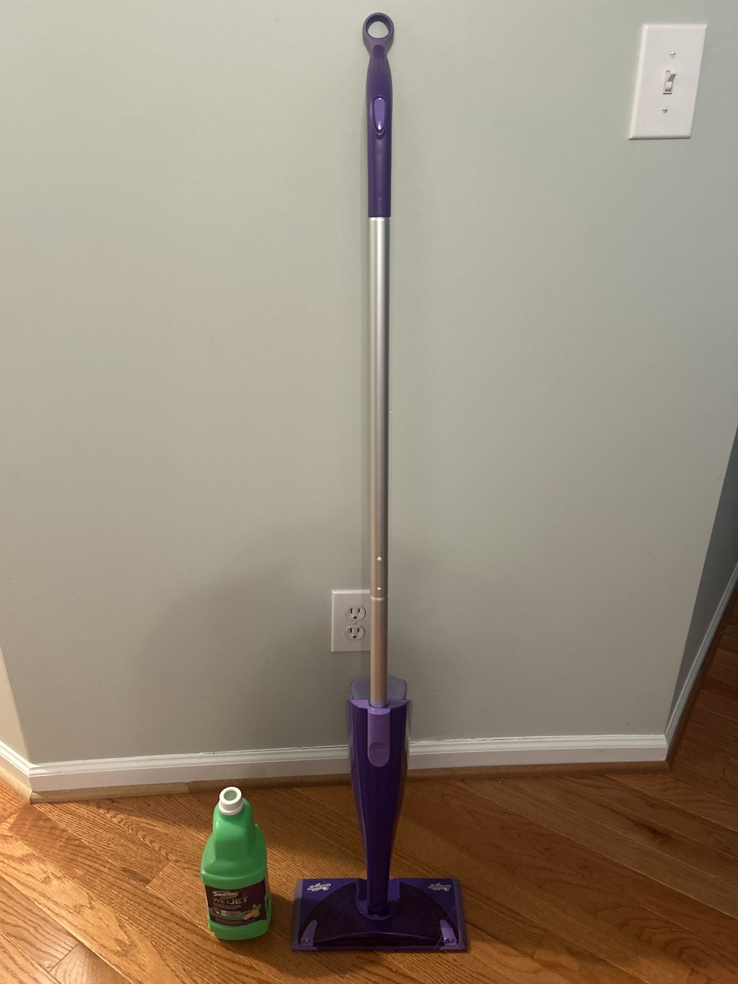 Swiffer wet jet Floor Mop with Cleaner