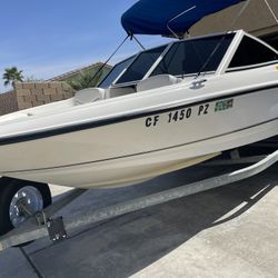 Bayliner 2002 ( No TRADES)