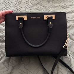 Black Michael kors Purse