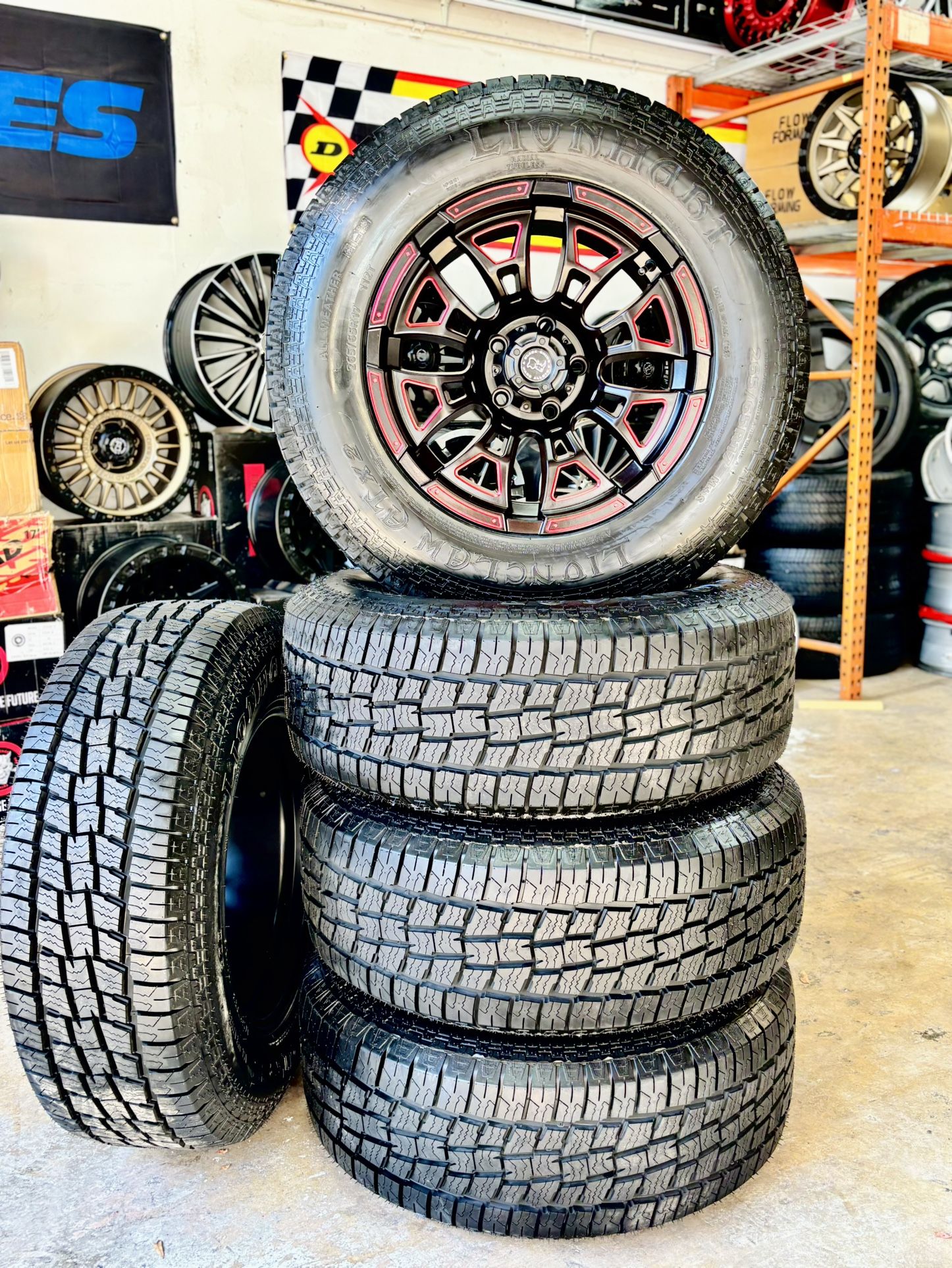 Wheels 17x9 Whit 265/65r17 Lionhart A/T ( SET 5 )