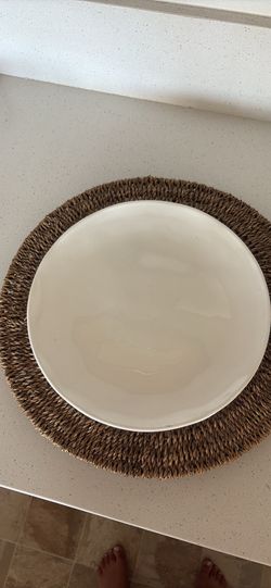 White Ceramic Dinner Plate with Woven Seagrass Placemat