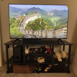 Hisense TV 55 Inches With Table