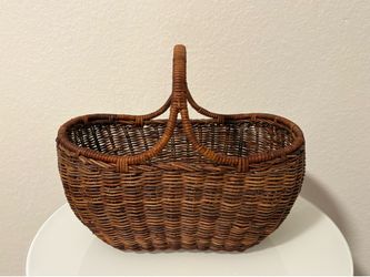 Natural Woven Willow Basket Oval with Handle
