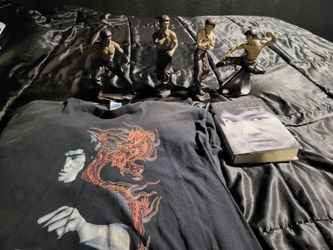 Bruce Lee Collectible Bundle – 4 Figures with book and shirt. $85 or best offer