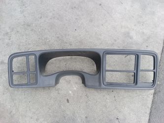 Dash Bezel 03-07 Chevy 1500
