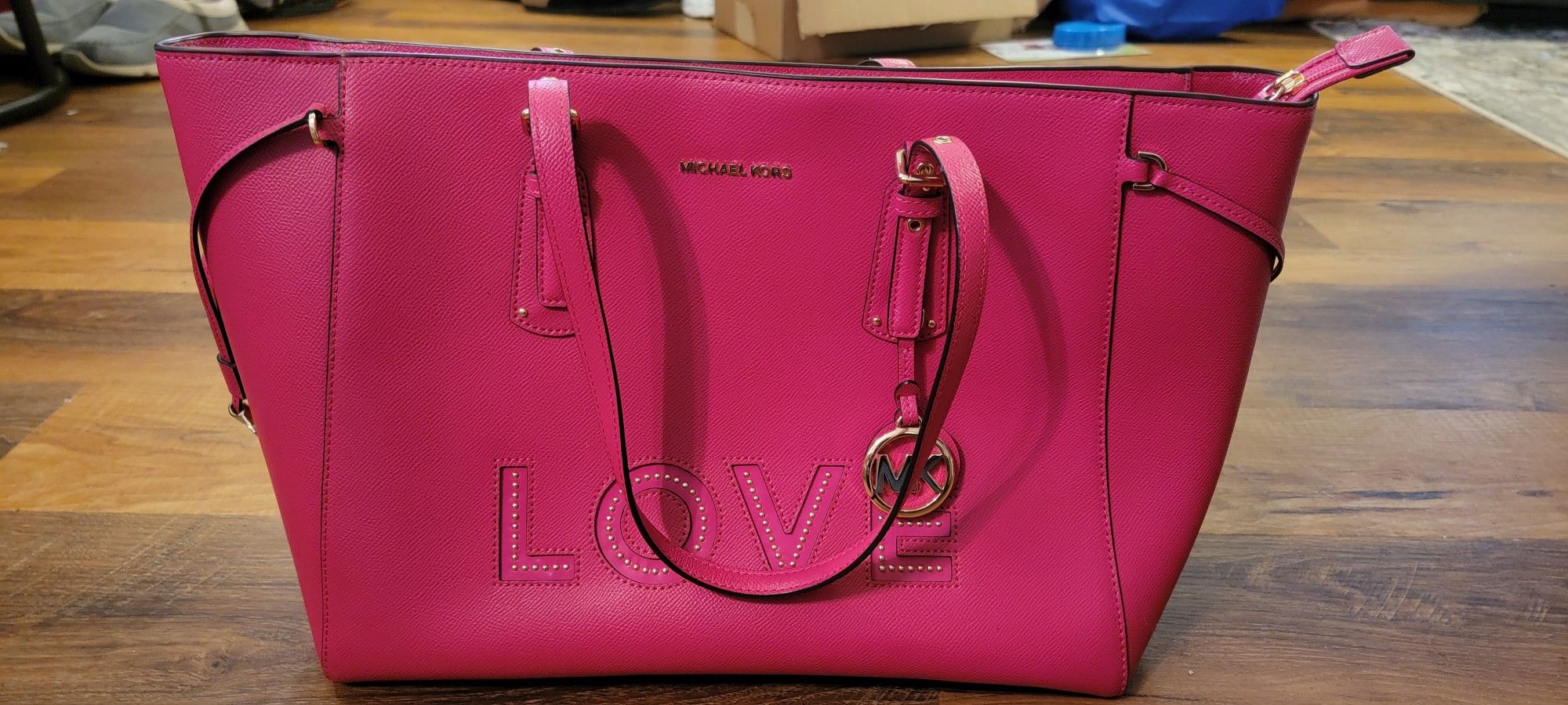 Beautiful Michael Kors Bag For Valentine's  Day