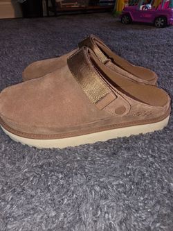 Ugg size 9 woman.