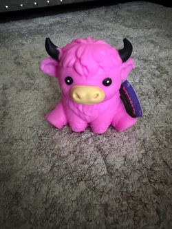 SQUISHY HIGHLAND COW