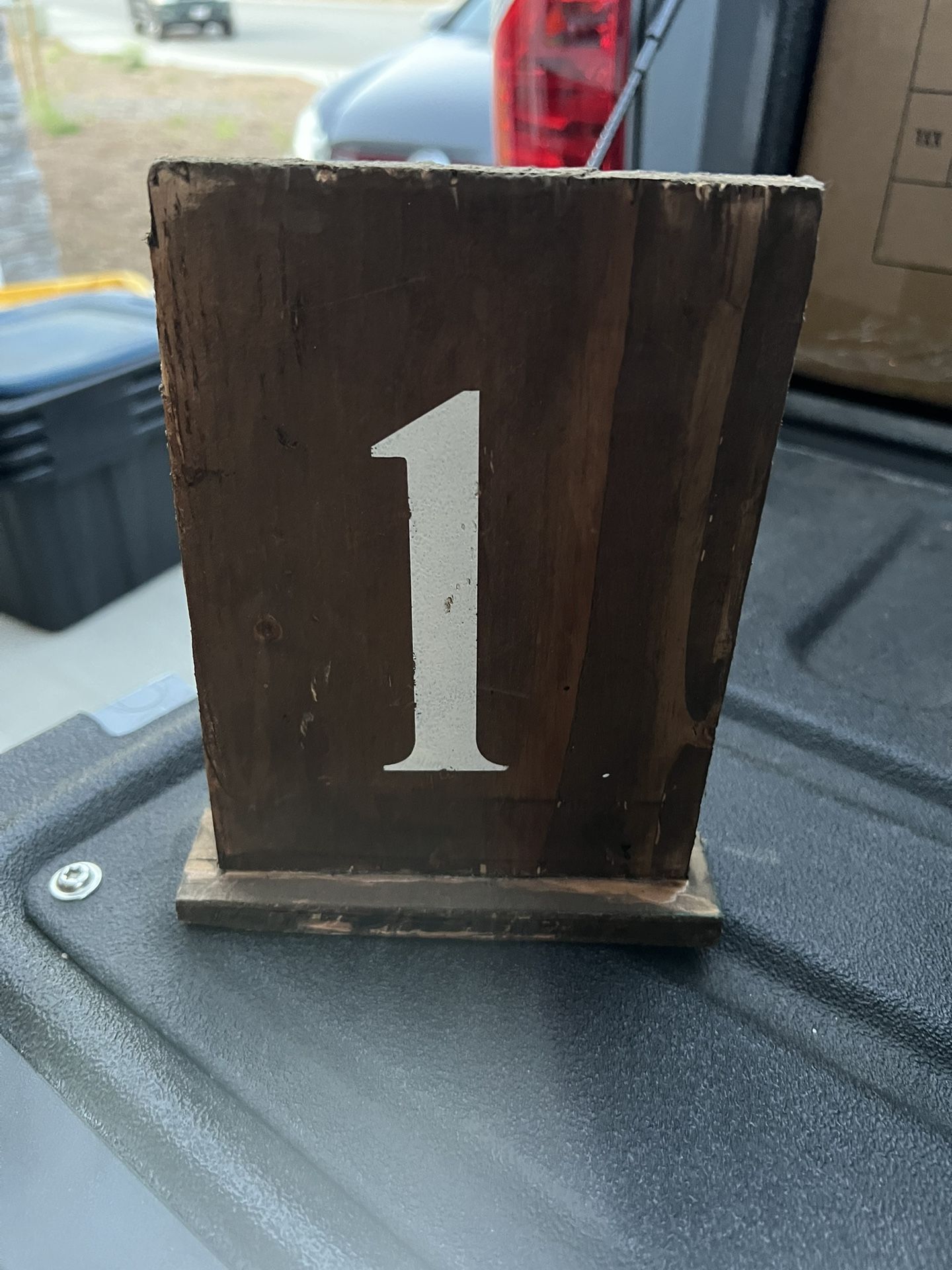 Rustic table numbere