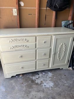 Vintage/antique ornate designed dresser