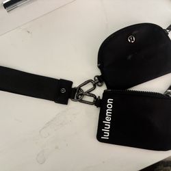 Black Lululemon Dual Pouch Wristlet 