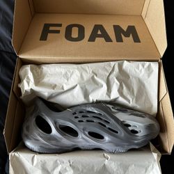 New Adidas Yeezy Foam Runner Men's Size 12