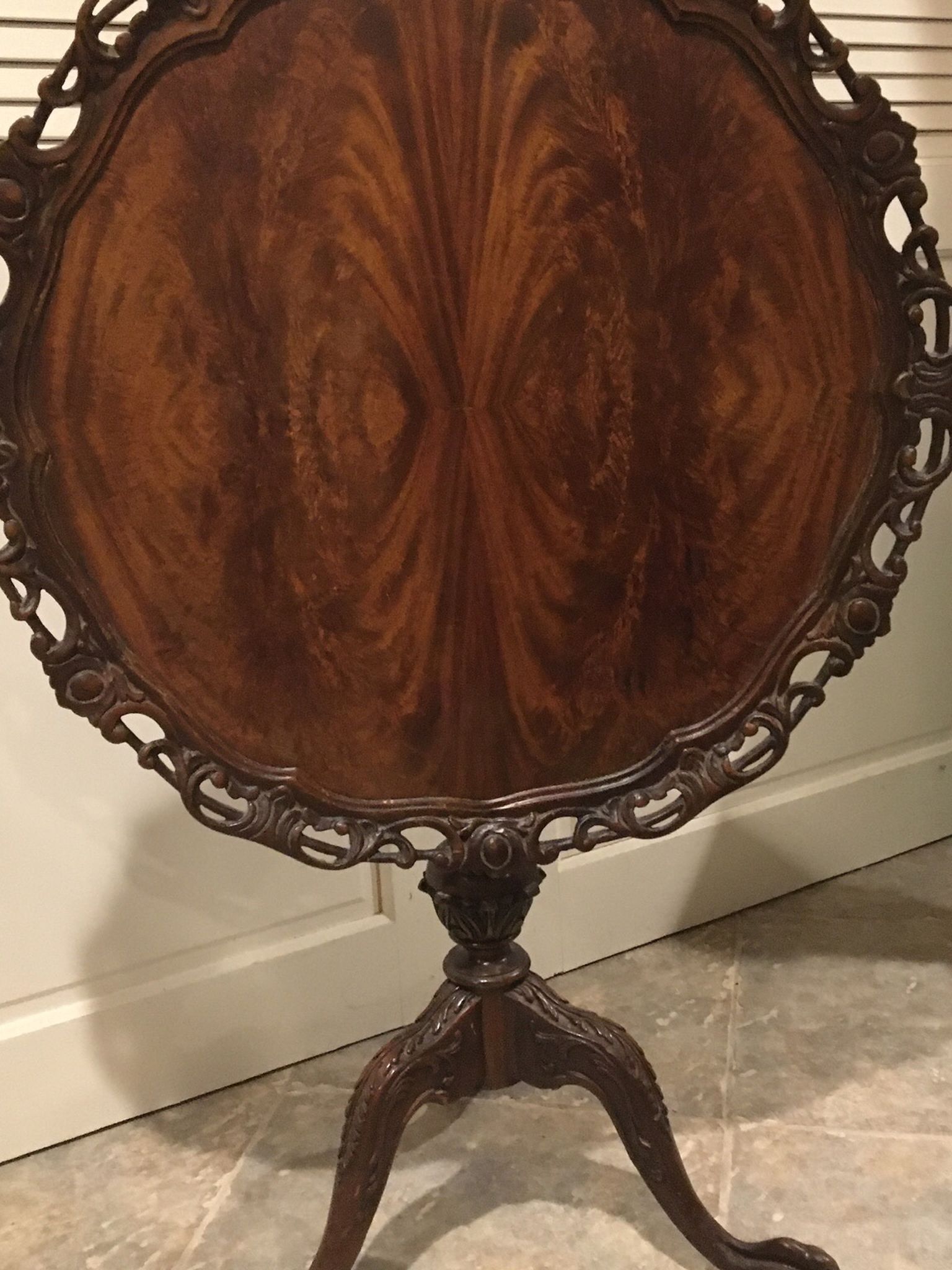 Carved Mahogany Tilt-top Pie Crust Table