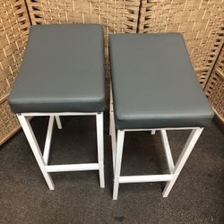 2 Pc Bar Stools 