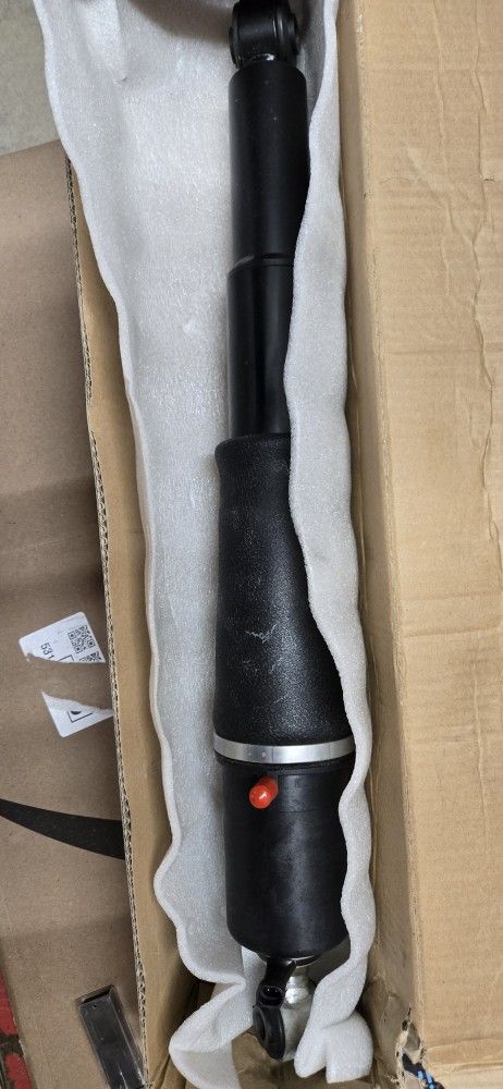 For GMC Yukon Cadillac Escalade Suburban Rear Air Suspension Shock Compressor