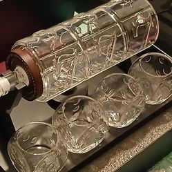 Whiskey Decanter Set with 4 dice glasses. Premium Decanter Set