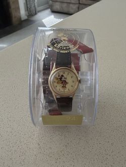 Vintage Lorus Minnie Mouse Watch V(contact info removed) NOS Full Set 2 Straps Box Papers 90s