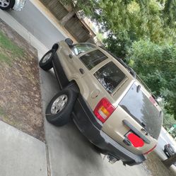 2000 Jeep Grand Cherokee.