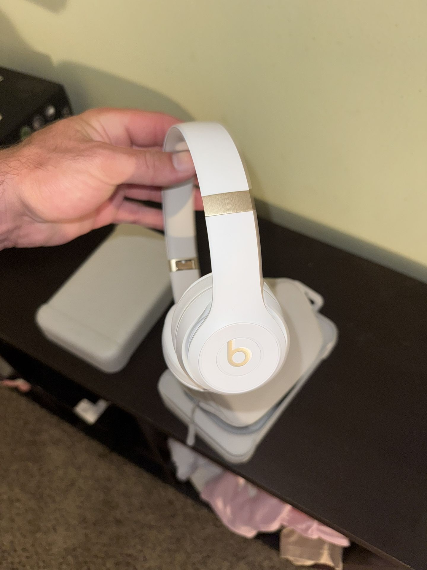 Beats Solo 4 