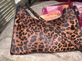 “Leopard Print Purse with Makeup & Lash Bundle