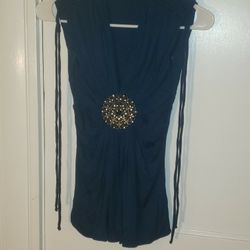 Beautiful Short Dress With Medallion