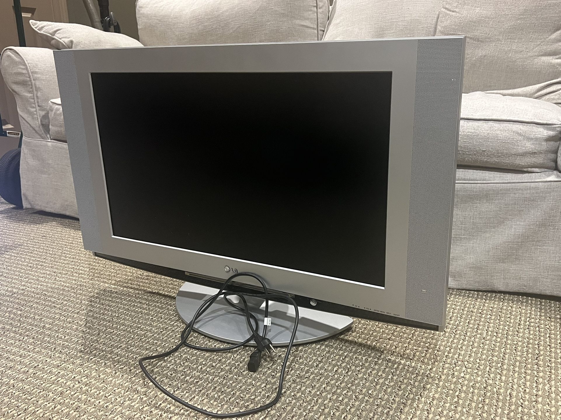 LG TV 32inch