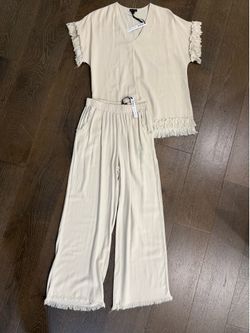 Beautiful  Coco + Carmen 2-Piece Pants Set size XS