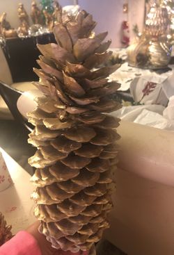 Gold Christmas decorations