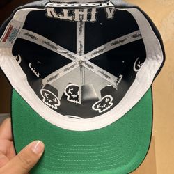 KTHLA hat