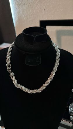 Moissanite chain