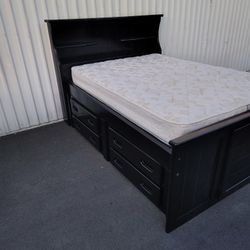 Full size Capitain's Bed 