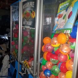 25 Cent Candy, Toy, Gum, Machines