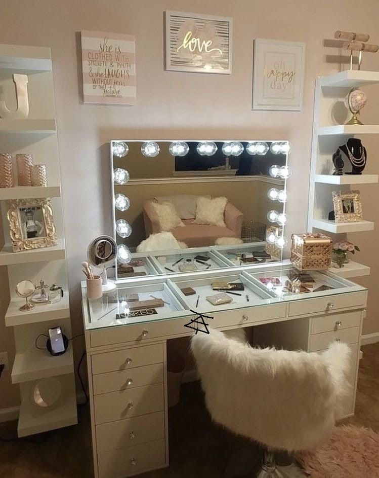 SlayStation® Pro 2.0 Tabletop + Vanity Mirror + 5 Drawer Units Bundle
Impressions Vanity$10 Down Payment And Financing Available