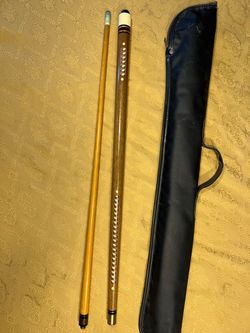 2  Piece pool cue with case.