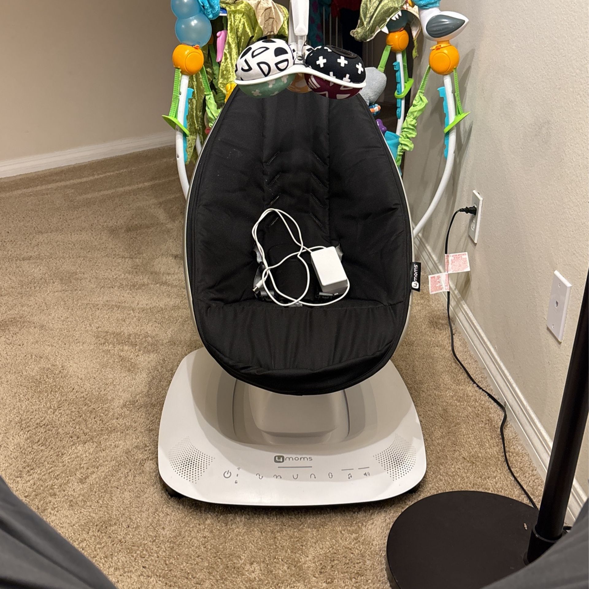 mamaRoo Swing